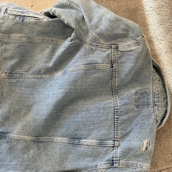 Old Navy Distressed denim jacket - Picture 3 of 9